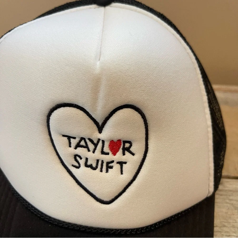 Taylor Swift Trucker Hat - Picture 2 of 11